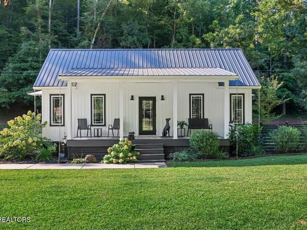 852 Old State Rd, Tellico Plains, TN 37385