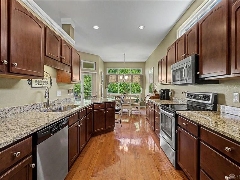 3638 Highland Green, Cincinnati, OH 45245 Photo 21