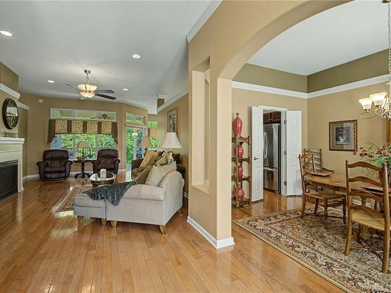 3638 Highland Green, Cincinnati, OH 45245 Photo 6