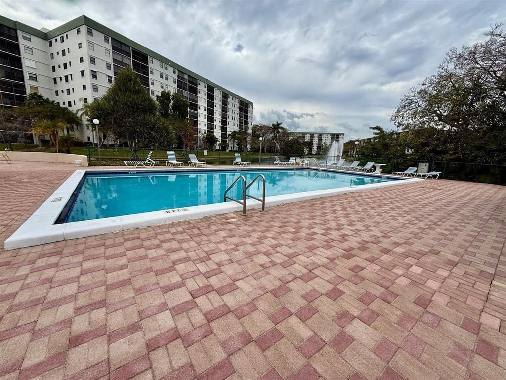 2212 S Cypress Bend Drive, Unit 303, Pompano Beach, FL 33069 Photo