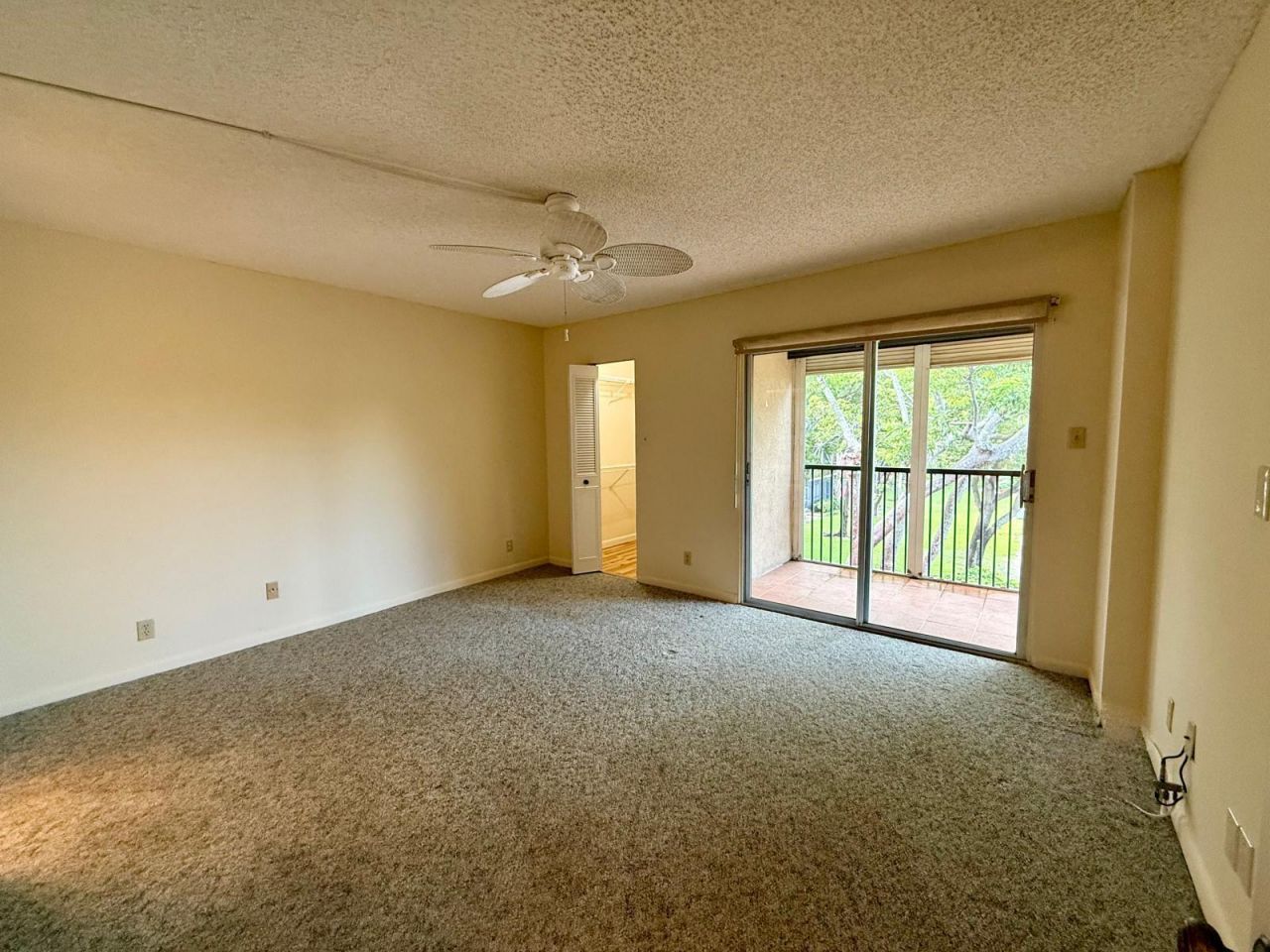 2212 S Cypress Bend Drive, Unit 303, Pompano Beach, FL 33069 Photo