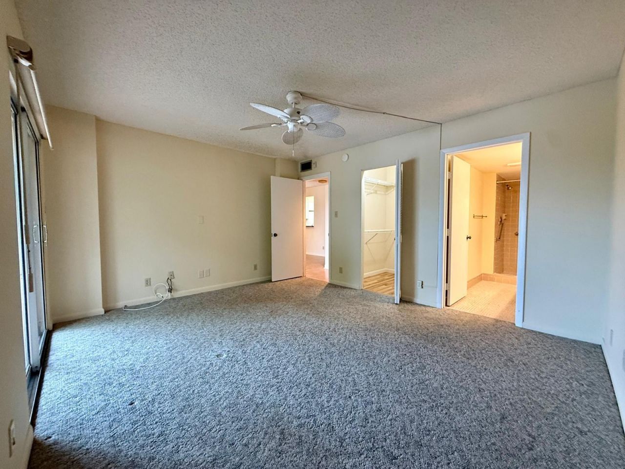 2212 S Cypress Bend Drive, Unit 303, Pompano Beach, FL 33069 Photo