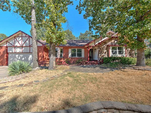 21 Kensington Drive , Bella Vista, AR 72715
