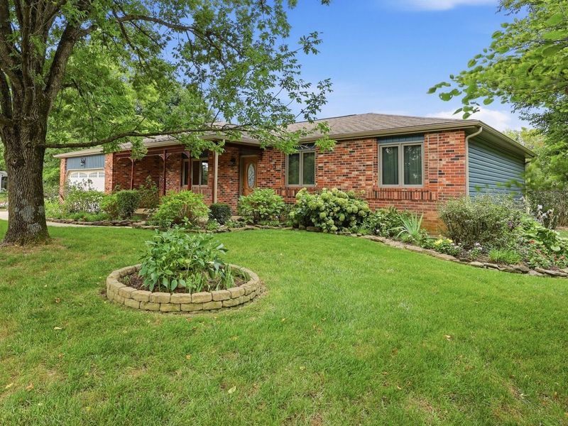 7020 Fayette Drive, West Jefferson, OH 43162 Photo 3
