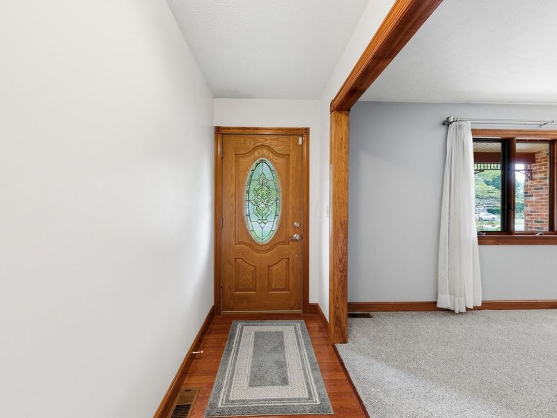 7020 Fayette Drive, West Jefferson, OH 43162 Photo 5
