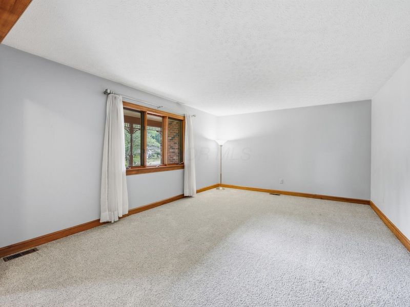 7020 Fayette Drive, West Jefferson, OH 43162 Photo 7