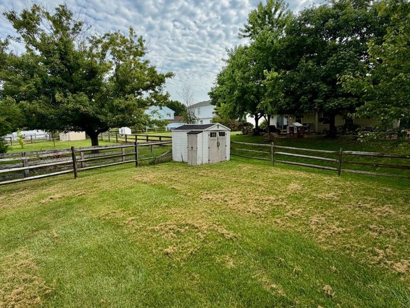 6896 Hunting Horn Court, Hamilton, OH 45011 Photo 17