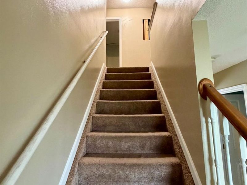 6896 Hunting Horn Court, Hamilton, OH 45011 Photo 8