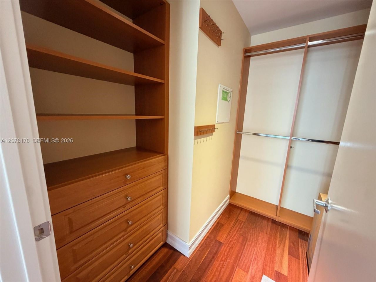 1060 Brickell Ave , Unit 2601, Miami, FL 33131 Photo