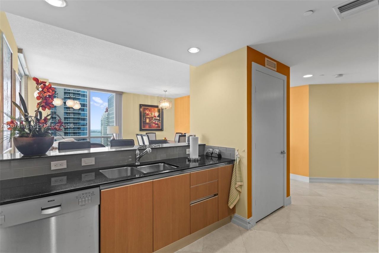 1060 Brickell Ave , Unit 2601, Miami, FL 33131 Photo
