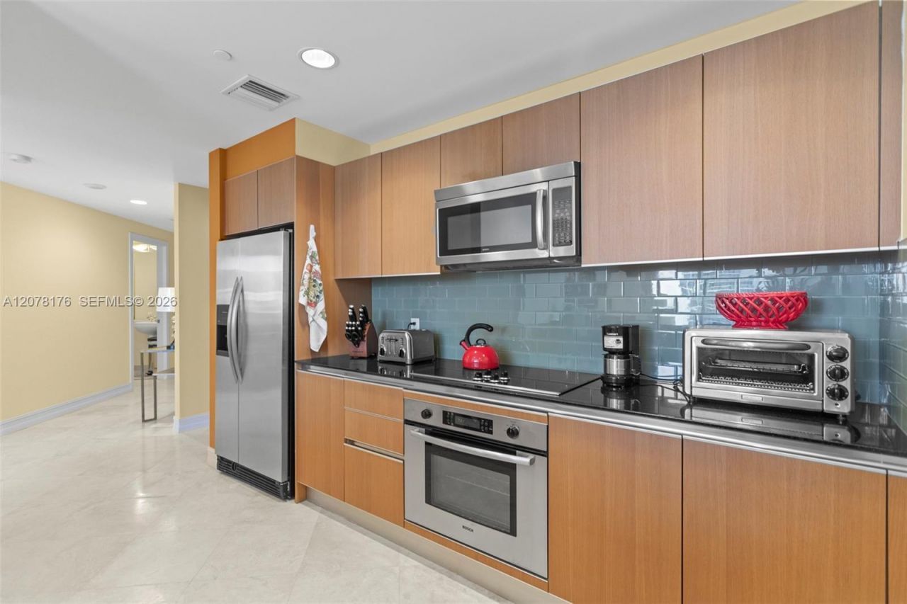 1060 Brickell Ave , Unit 2601, Miami, FL 33131 Photo