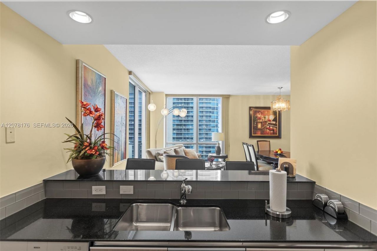 1060 Brickell Ave , Unit 2601, Miami, FL 33131 Photo