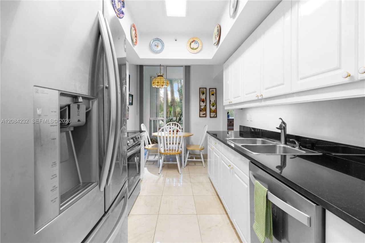 21055 Yacht Club Dr , Unit 207, Aventura, FL 33180 Photo