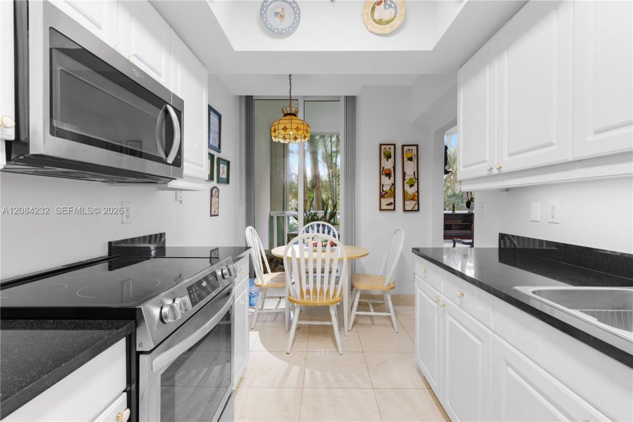 21055 Yacht Club Dr , Unit 207, Aventura, FL 33180 Photo