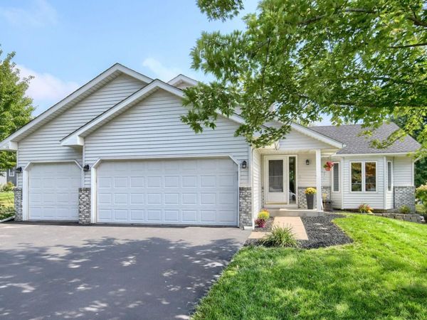 224 Pendryn Hill Bay , Woodbury, MN 55125