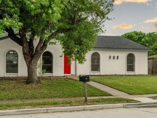 2009 Clark Trail , Grand Prairie, TX 75052