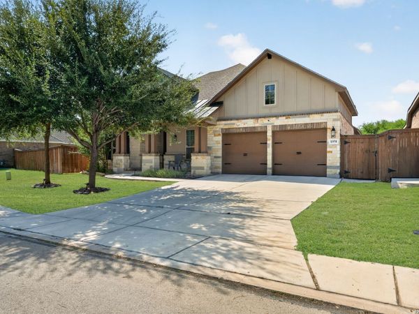 11958 White River Dr, San Antonio, TX 78254