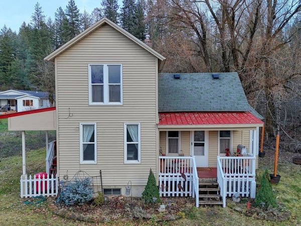 3926 E Chattaroy Rd, Chattaroy, WA 99003