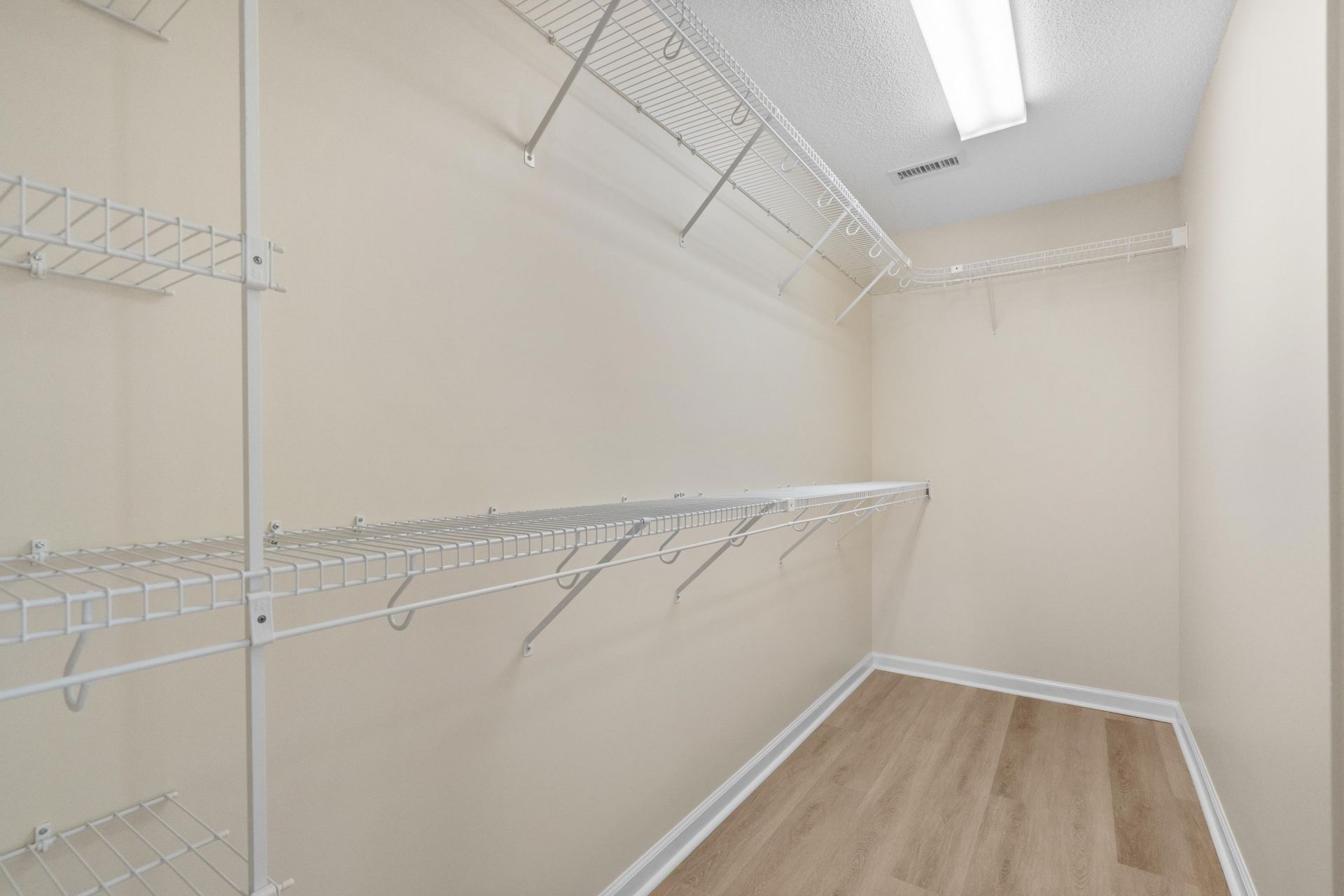 7971 Leeward Ln. Photo 27