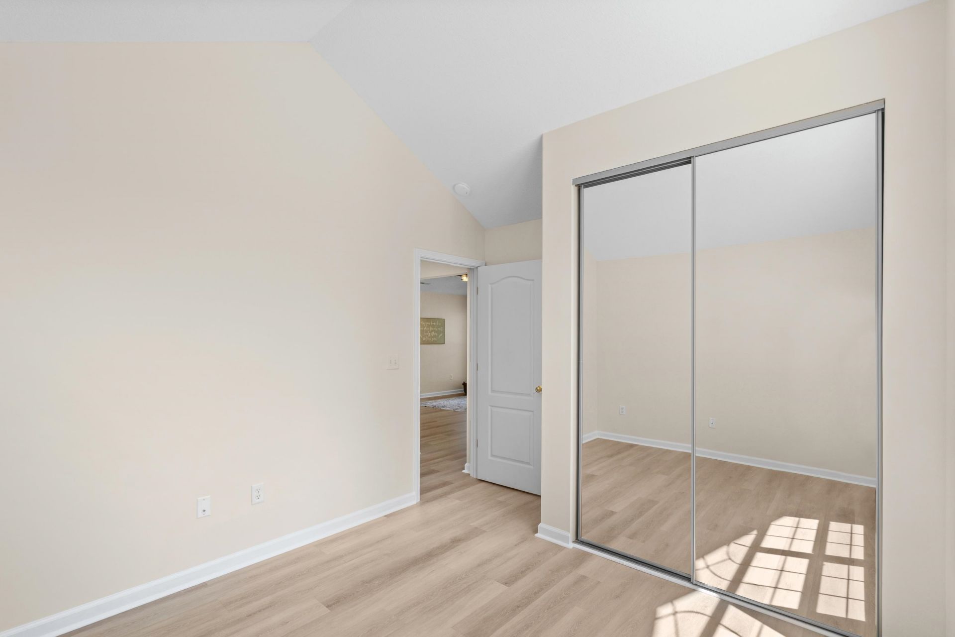 7971 Leeward Ln. Photo 32