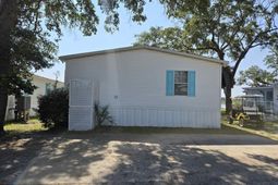 335 Yucca Circle photo 4