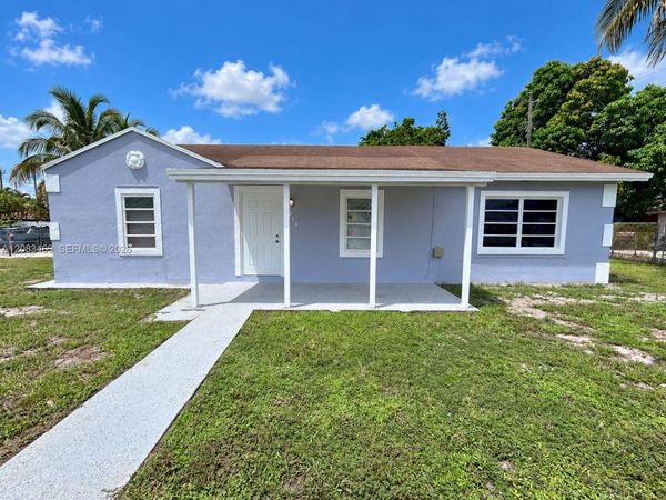120 E 8th Ave , Hialeah, FL 33010