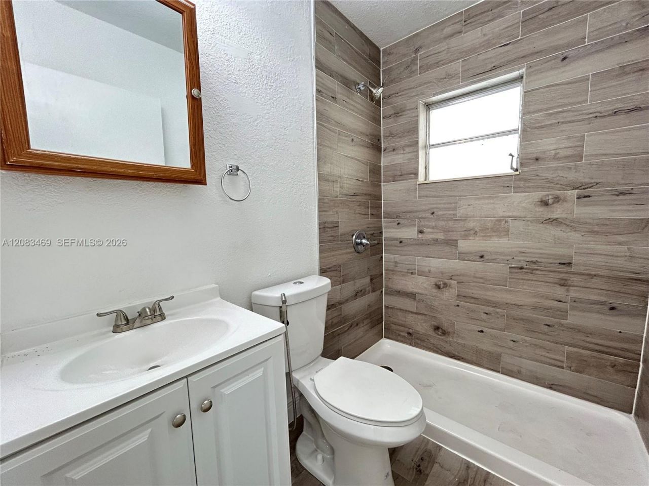 120 E 8th Ave , Hialeah, FL 33010 Photo