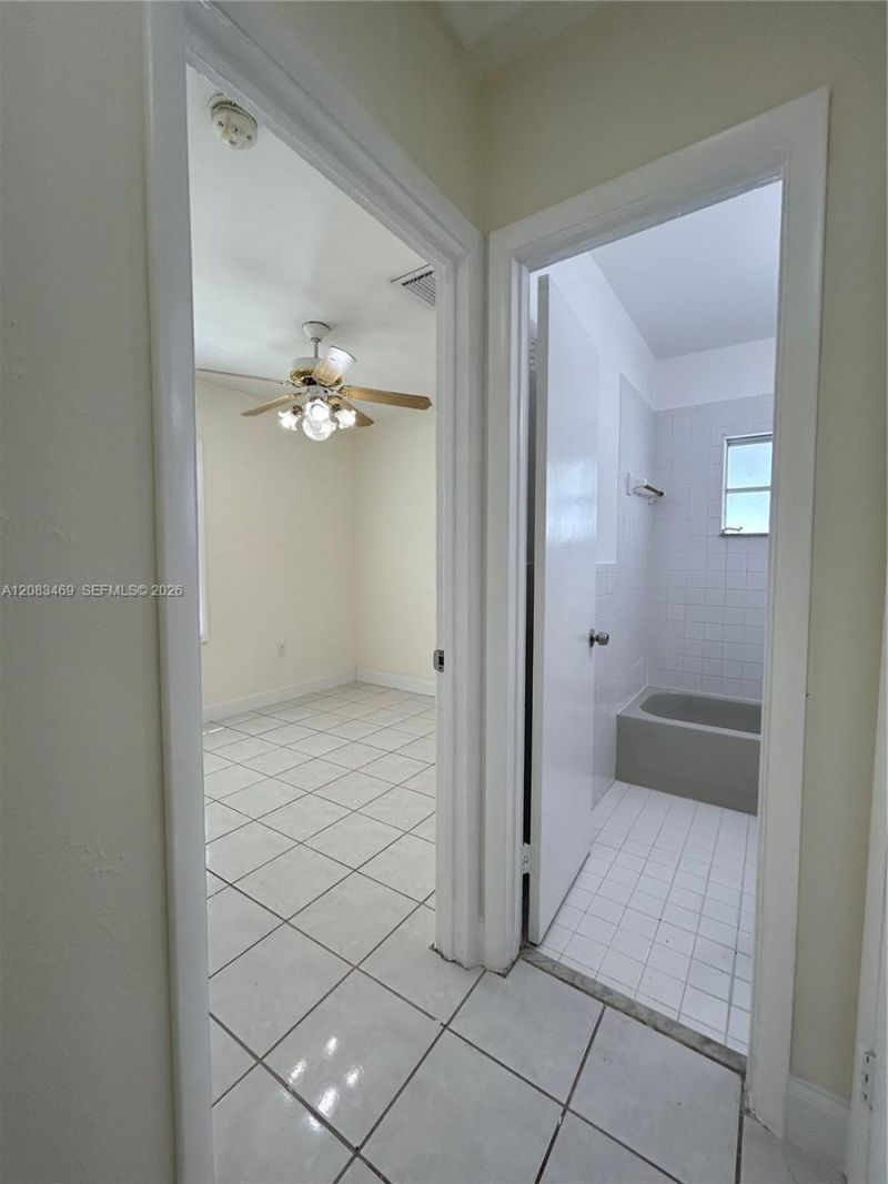 120 E 8th Ave , Hialeah, FL 33010 Photo