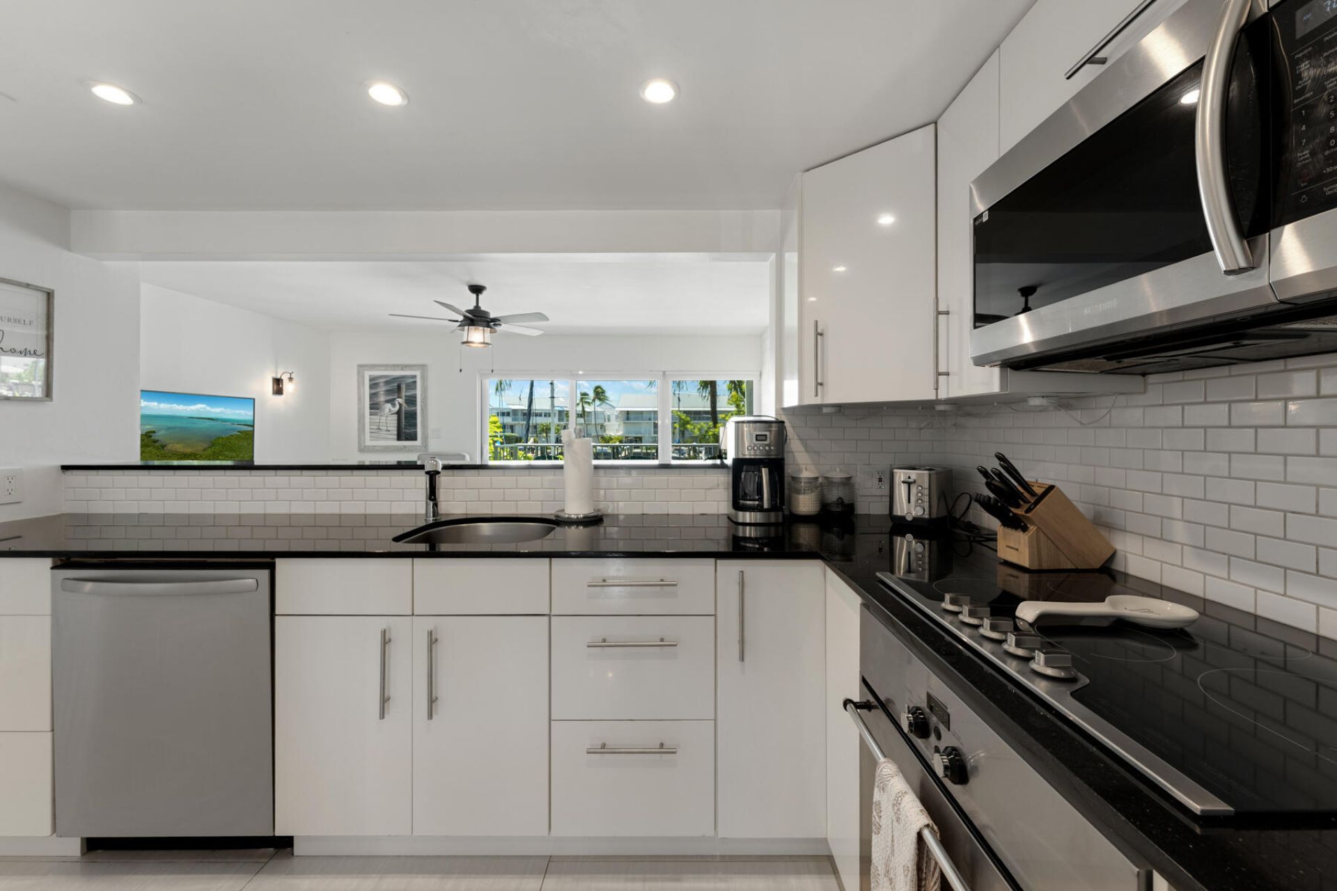 96 Avenue C, Unit 4, Marathon, FL 33050 Photo