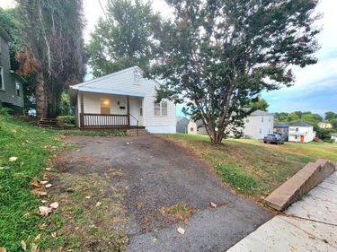 1005 4th Street, Lynchburg, VA 24504