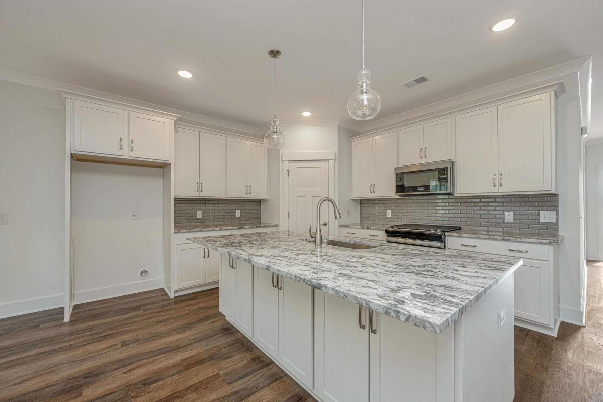 258 Darby Meadow Lane Photo 4
