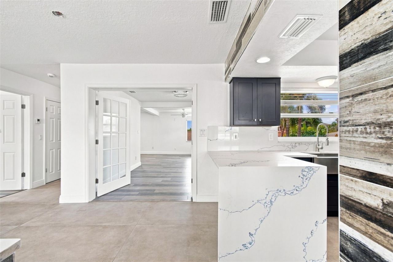 112 16th Street, Belleair Beach, FL 33786 Photo