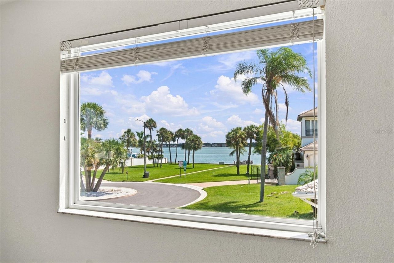 112 16th Street, Belleair Beach, FL 33786 Photo