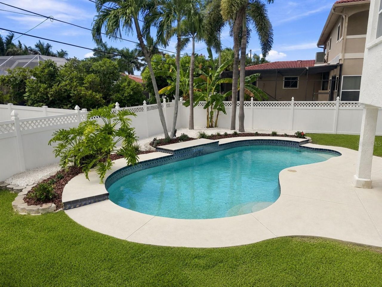 112 16th Street, Belleair Beach, FL 33786 Photo