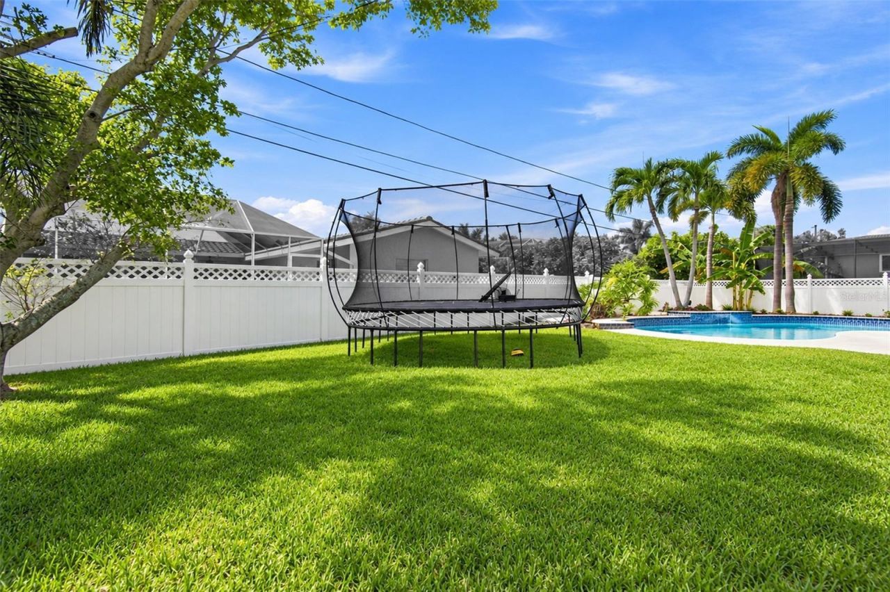 112 16th Street, Belleair Beach, FL 33786 Photo