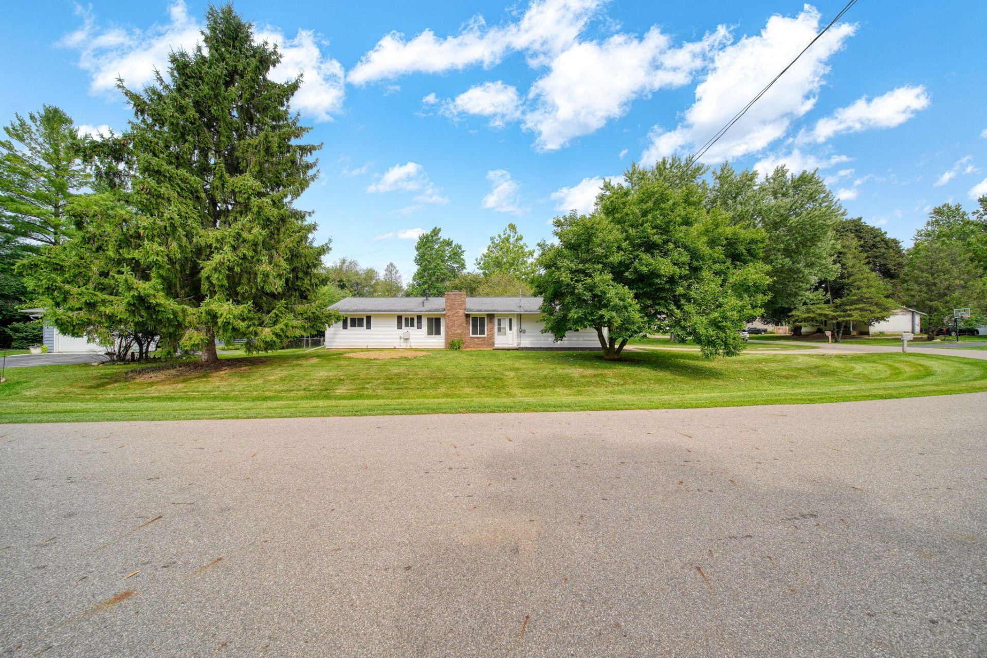 2814 Harben Street, Jackson, MI 49203 Main Photo