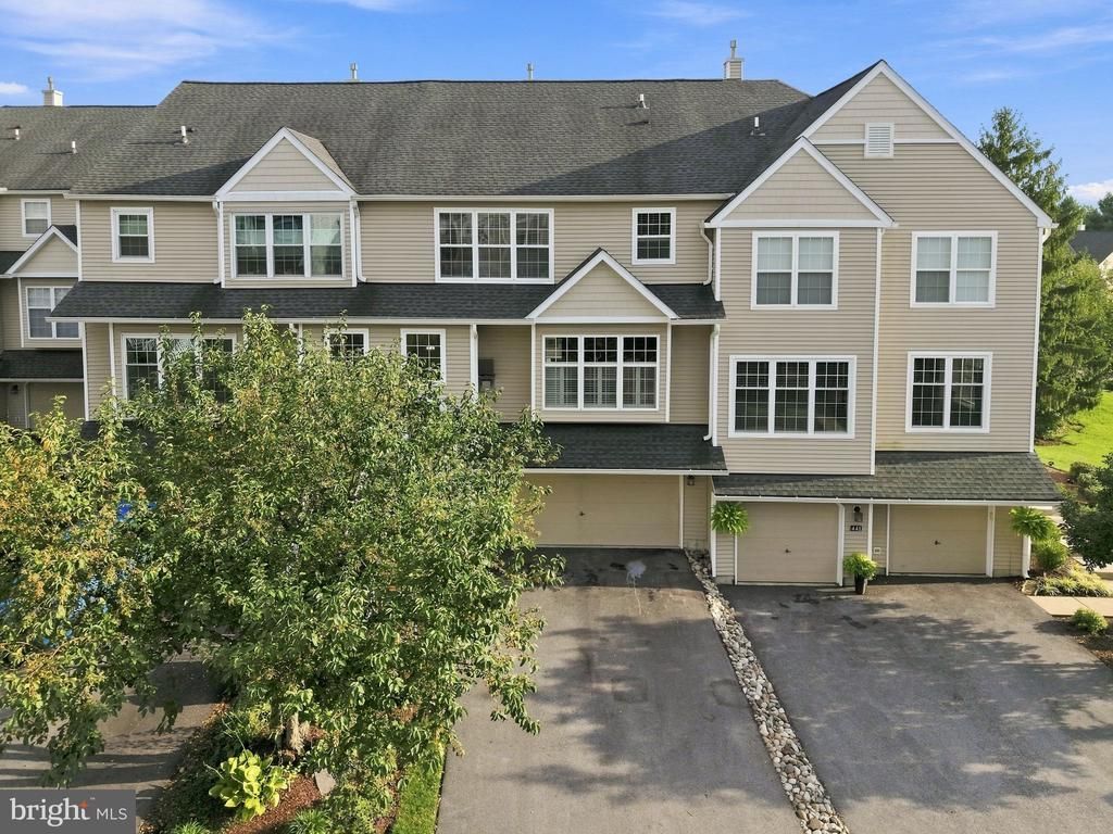 439 LAKE GEORGE CIRCLE, WEST CHESTER, PA 19382