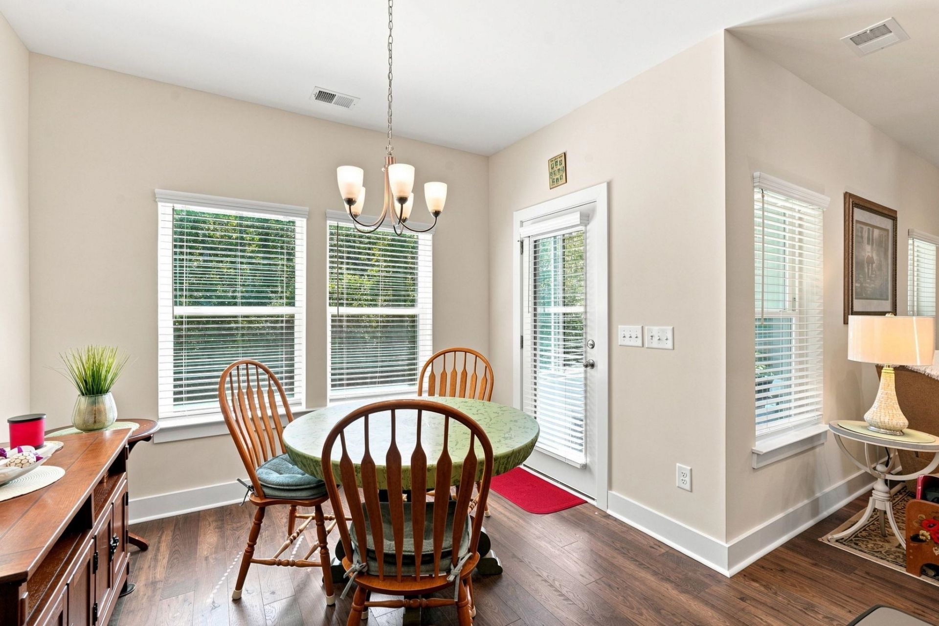 325 Brighton Pl. Photo 17