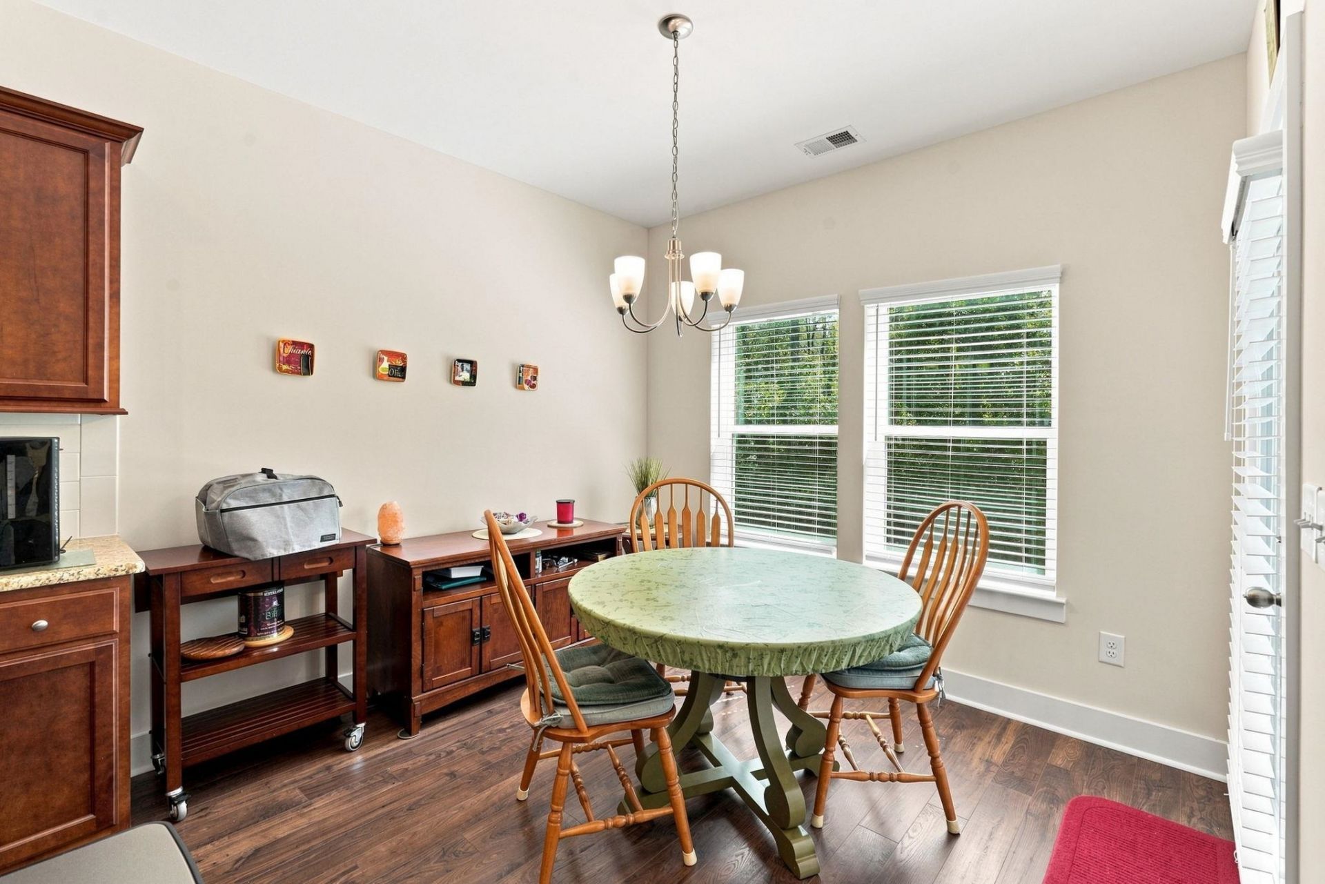 325 Brighton Pl. Photo 18