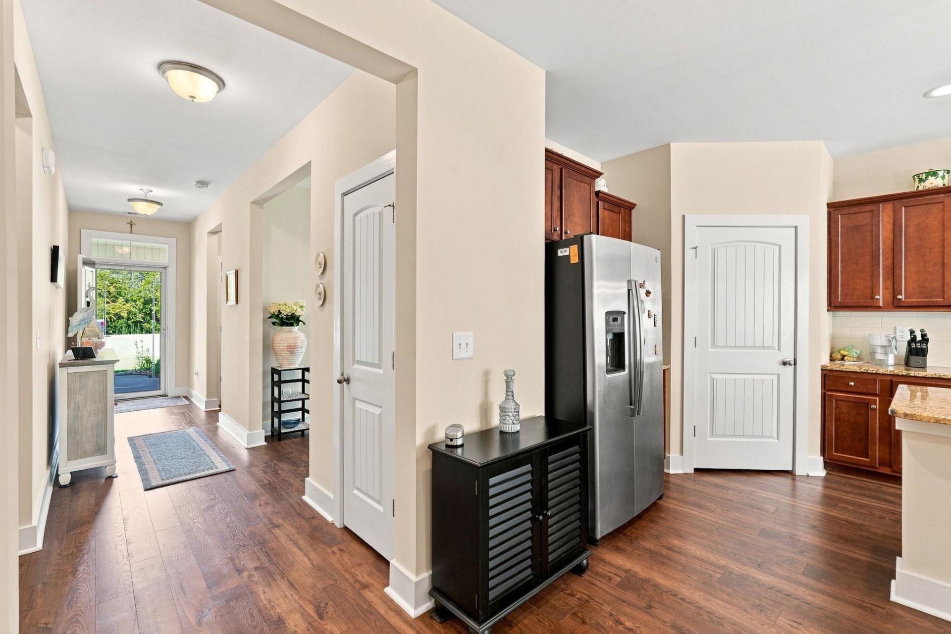 325 Brighton Pl. Photo 5