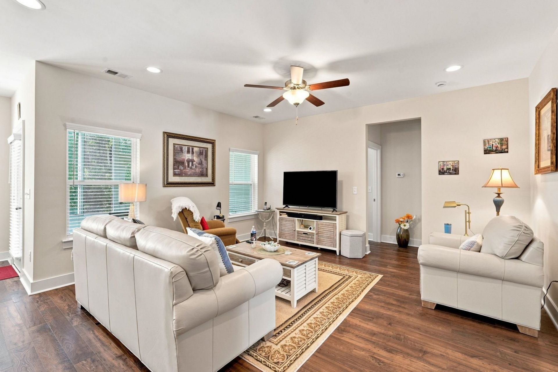 325 Brighton Pl. Photo 8