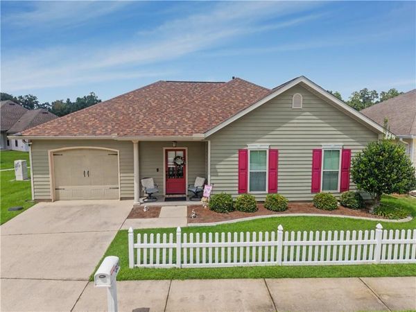 324 CRAFTSMAN Court , Covington, LA 70433