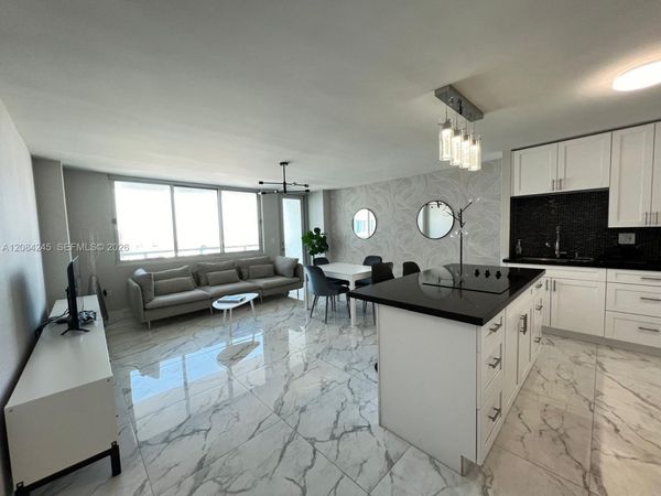 7135 Collins Ave , Unit 1533, Miami Beach, FL 33141