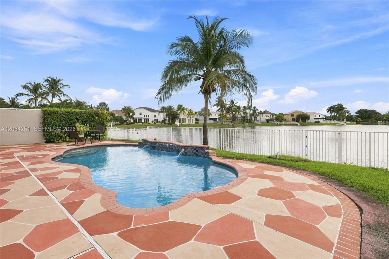 1421 NW 159th Ave, Pembroke Pines, FL 33028 Photo