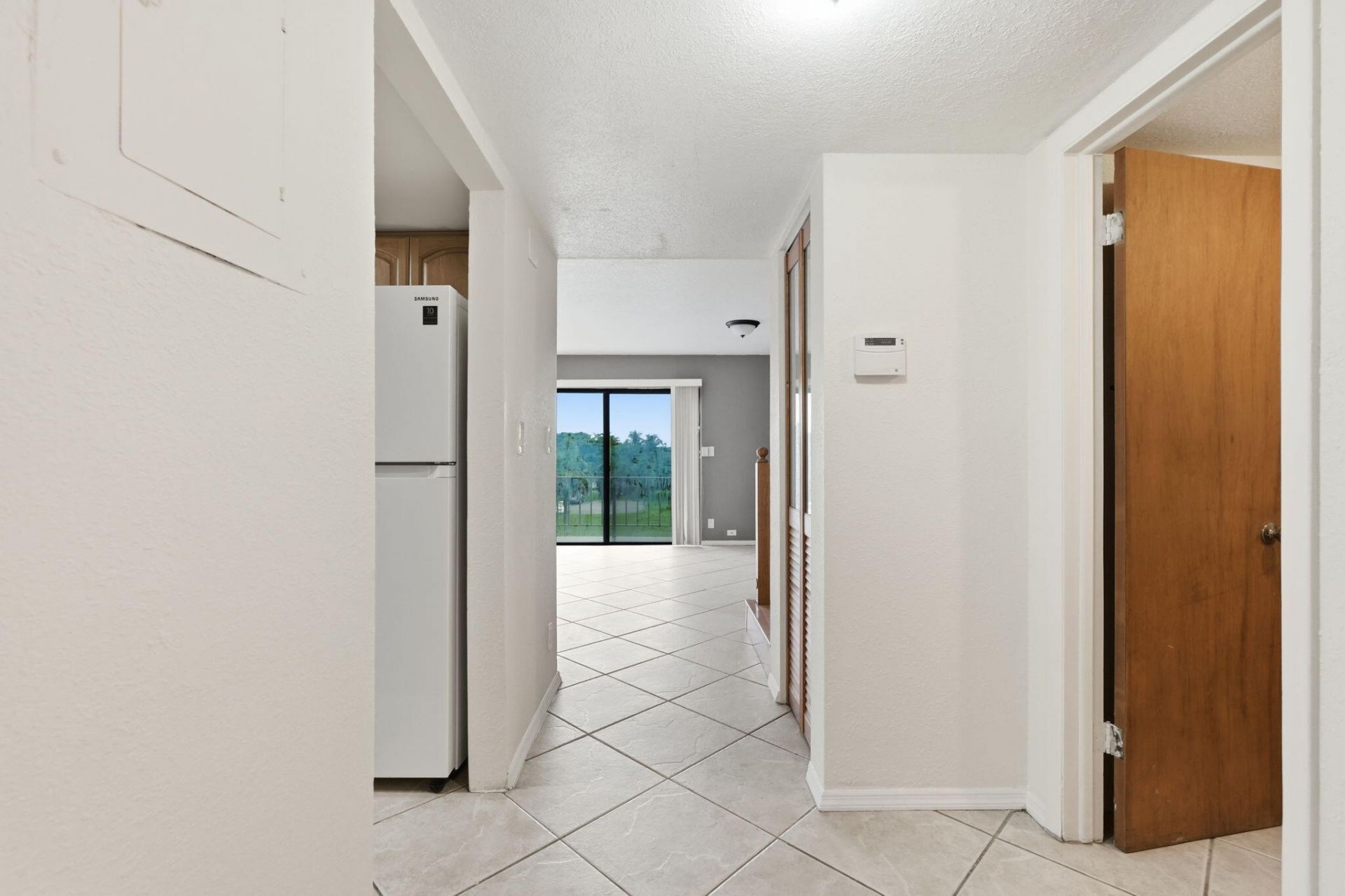 430 Commodore Drive, Unit 314, Plantation, FL 33325 Photo
