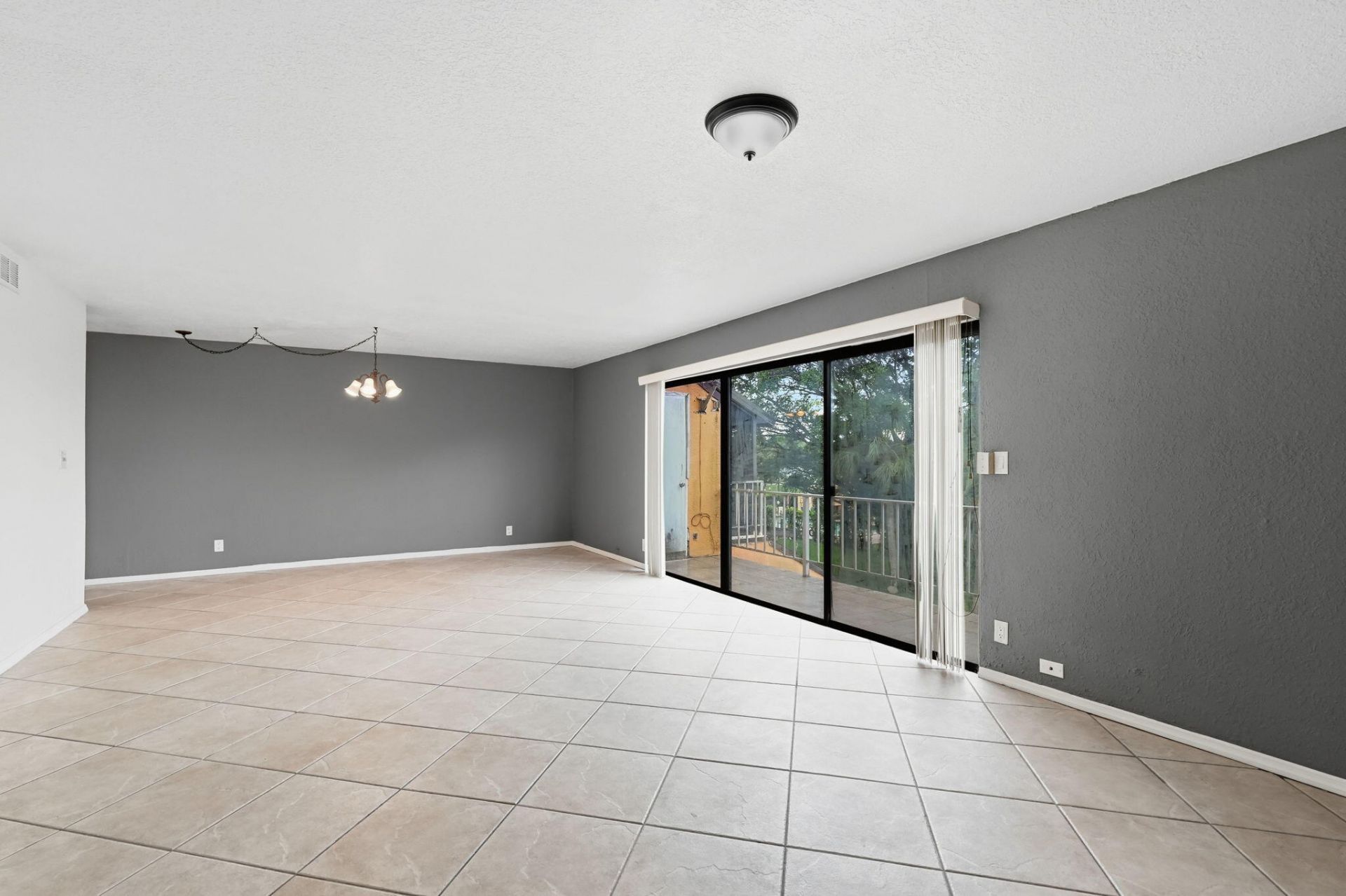 430 Commodore Drive, Unit 314, Plantation, FL 33325 Photo
