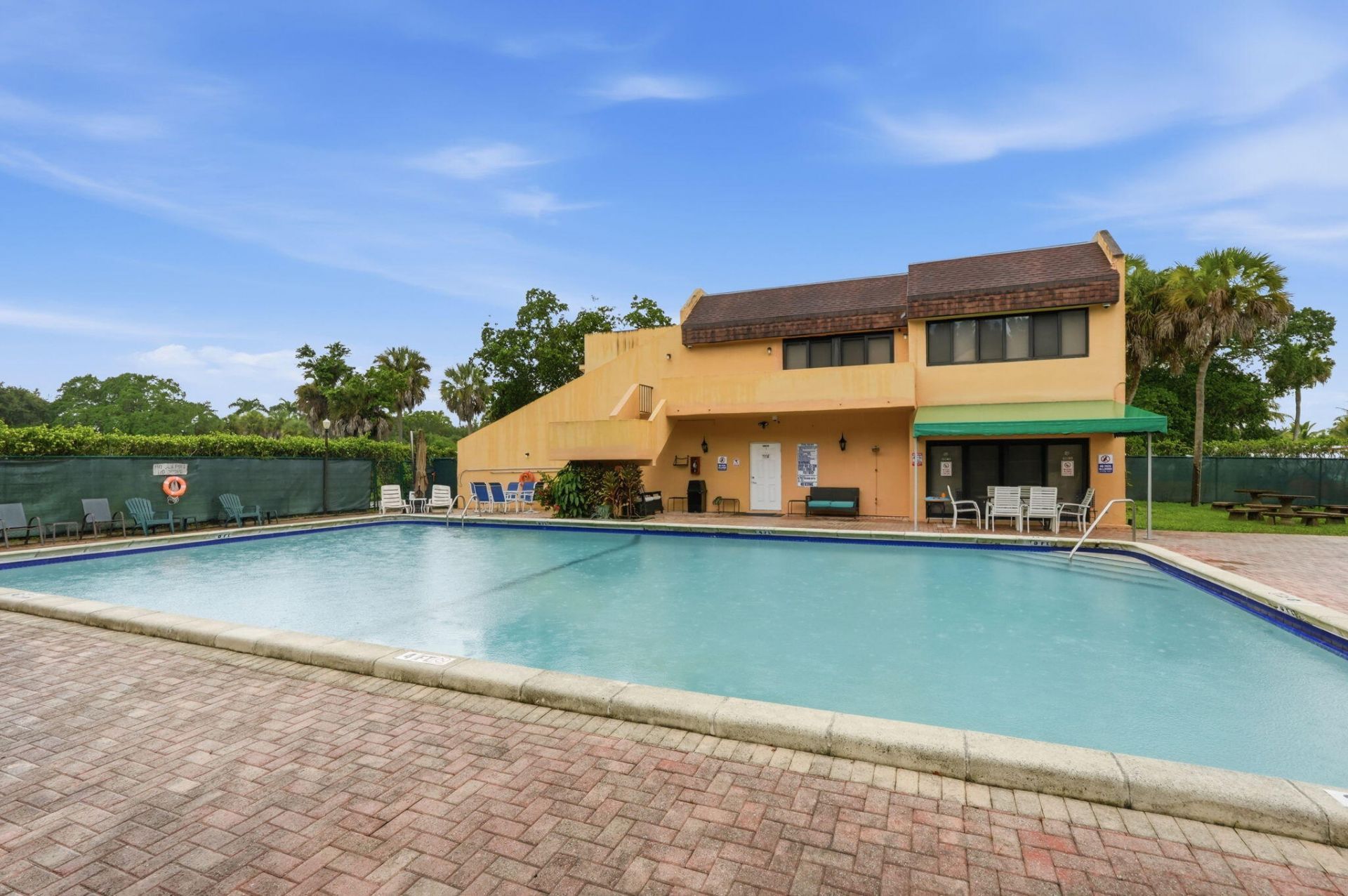 430 Commodore Drive, Unit 314, Plantation, FL 33325 Photo