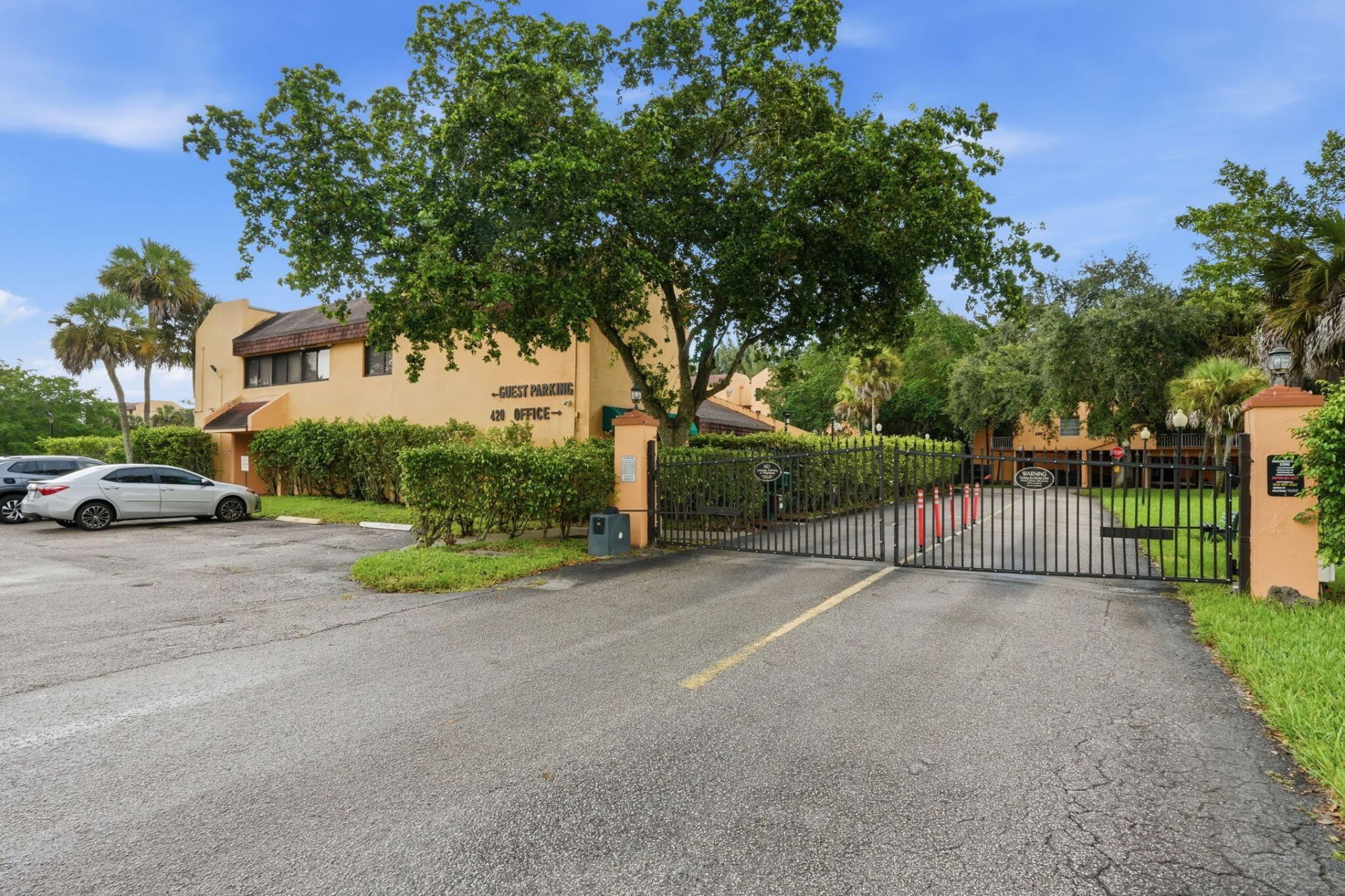 430 Commodore Drive, Unit 314, Plantation, FL 33325 Photo