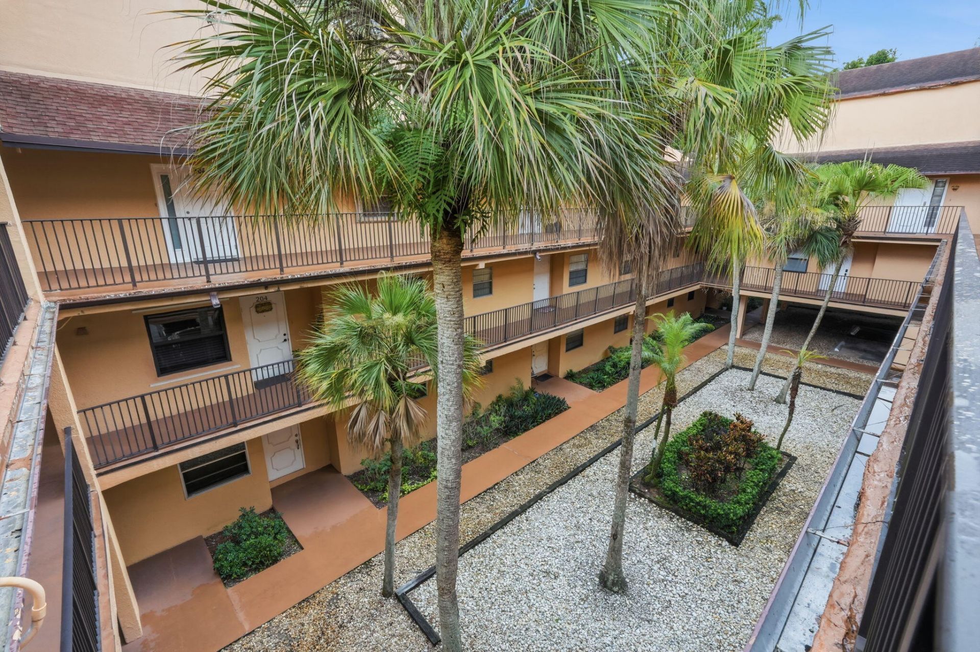 430 Commodore Drive, Unit 314, Plantation, FL 33325 Photo