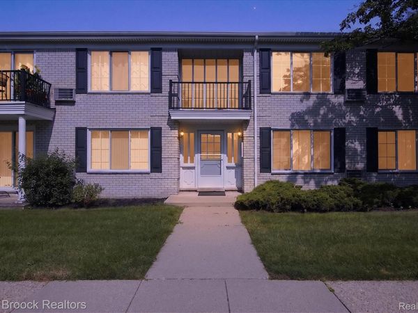 100 W Hickory Grove Road, Unit C6, Bloomfield Township, Mi 48304